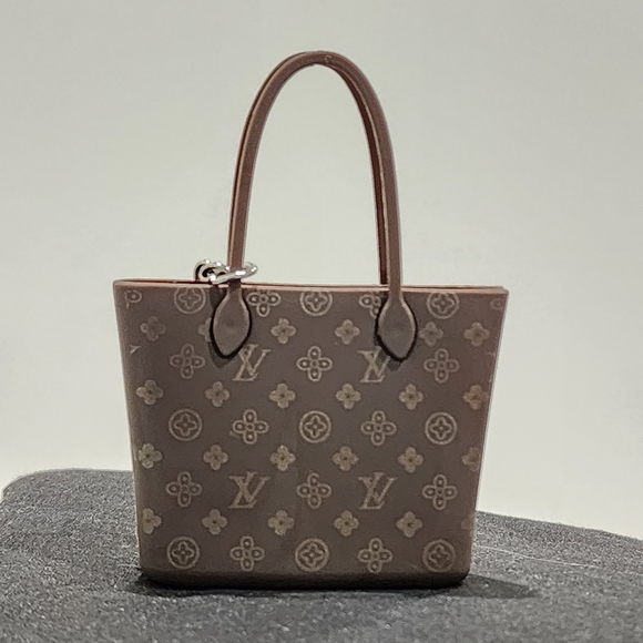 Louis Vuitton Neverful imitation keychain - Picture 5 of 7